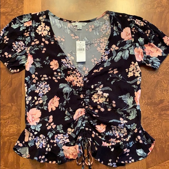 American Eagle Outfitters Tops - NWT American Eagle floral print top size XS